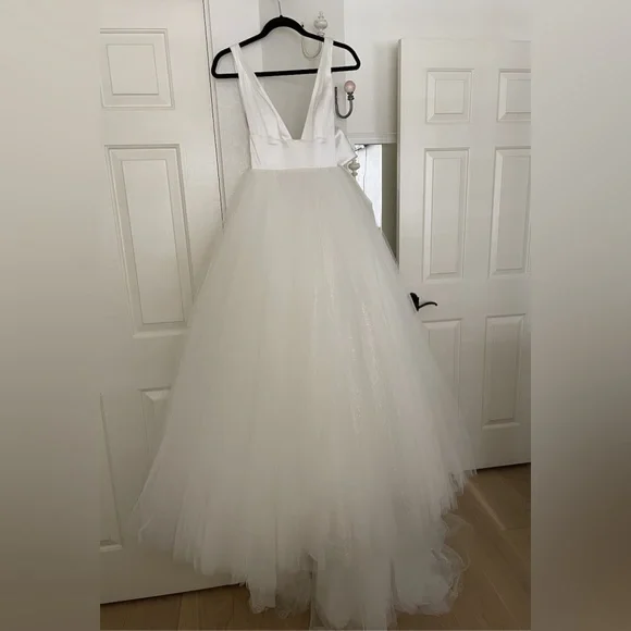 NWT Custom Pnina Tornai wedding gown - Picture 4 of 10